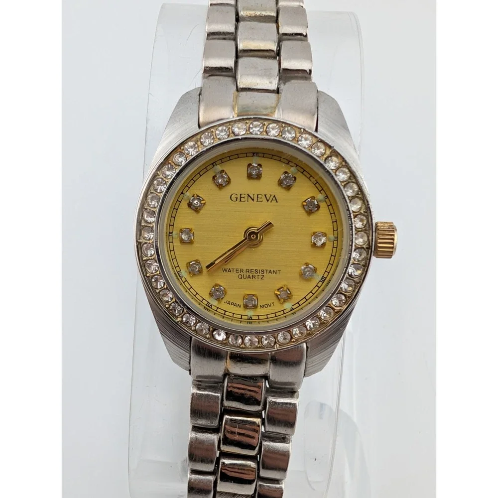 Geneva Watch Women 26mm Case Crystal Bezel 7.25